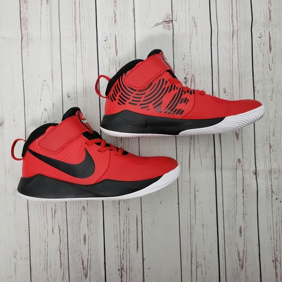 nike velcro shoes boys